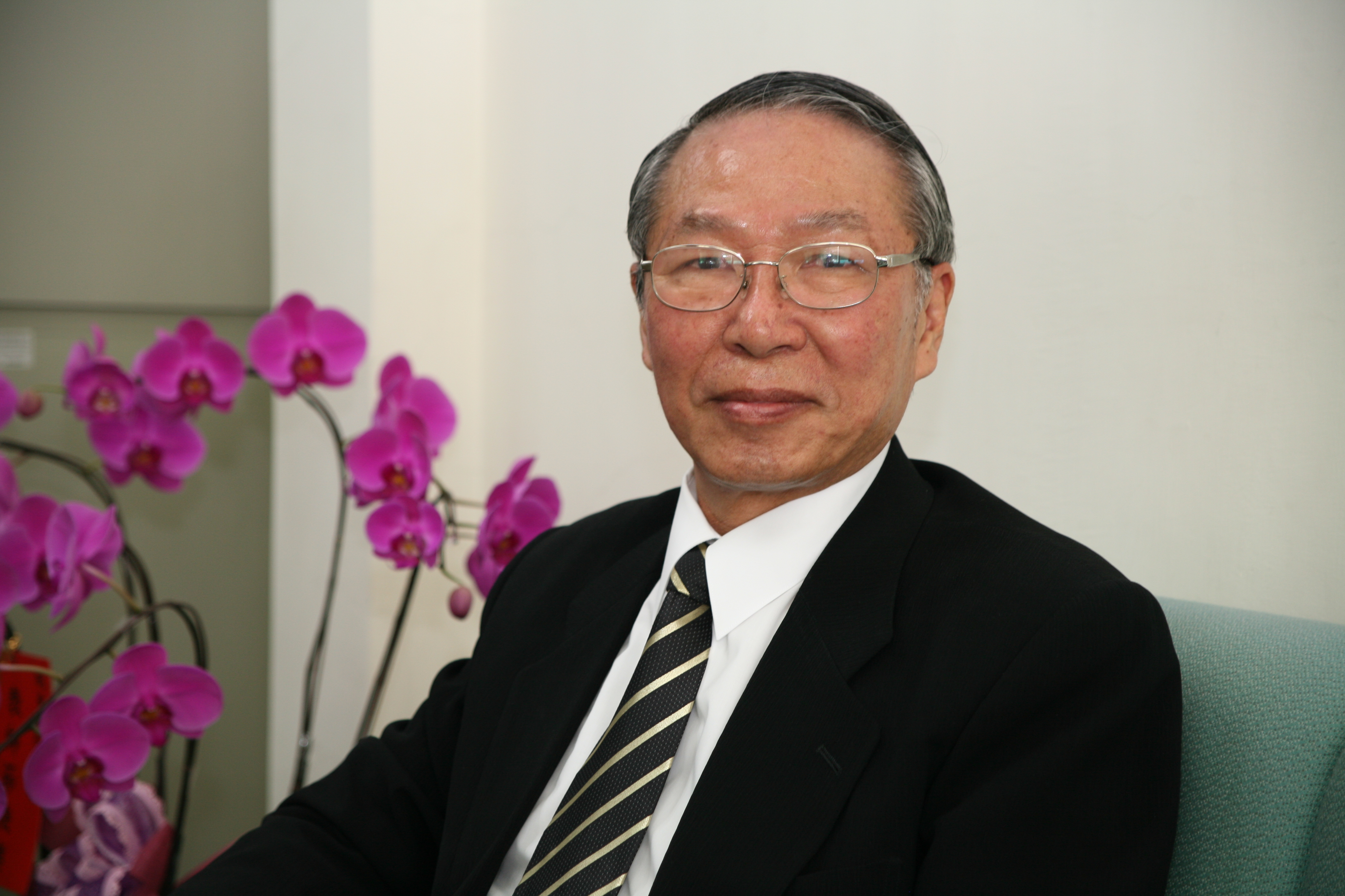 黃煌煇教授 校長/主委