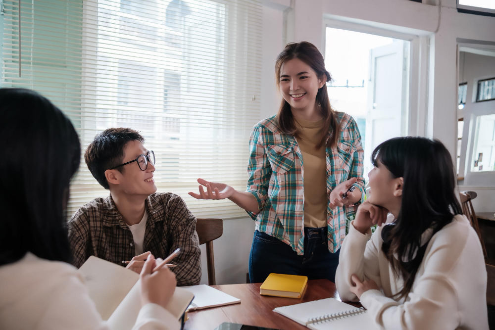 放眼國際及未來、成為自己心中不可企及的存在！